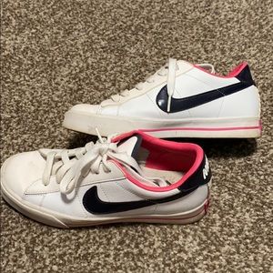 Nike casual low top sneakers